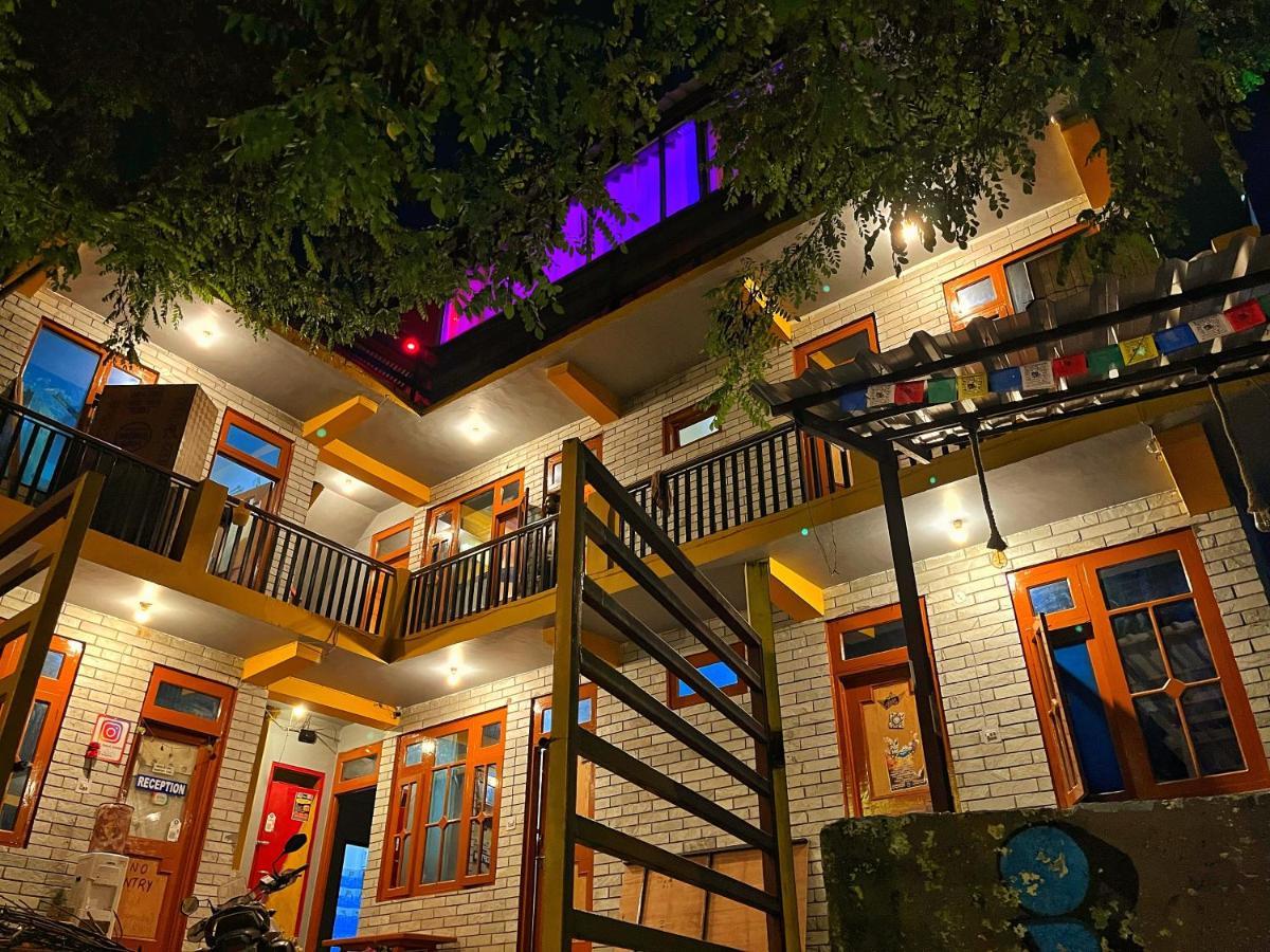 I Love Kasol Hostel & Rooftop Cafe Экстерьер фото